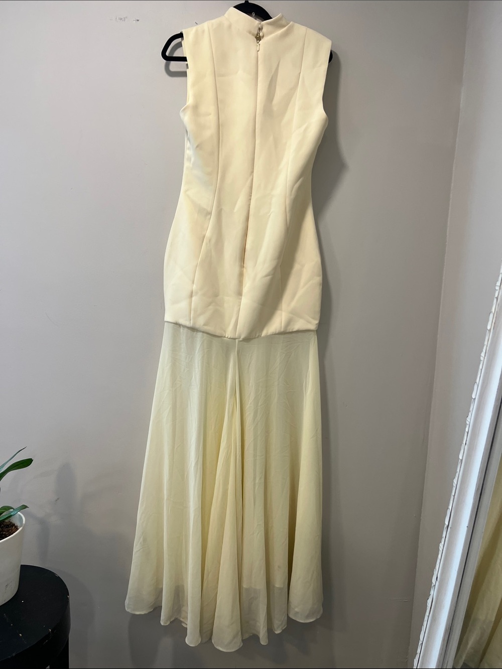 House of CB Butter Yellow Keyhole Sheer Maxi Dress Gown Size Large DL4 - Picture 11 of 14